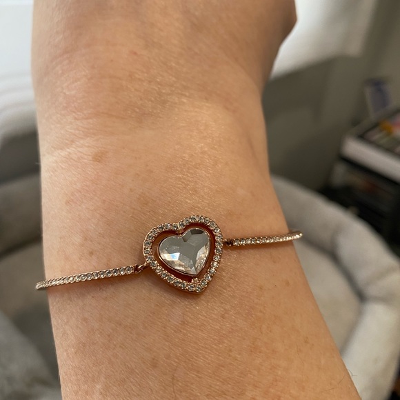 Swarovski crystal heart bracelet - Picture 3 of 9